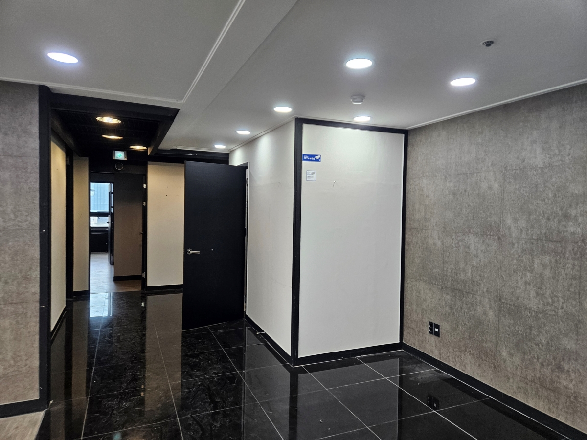 서울특별시 강남구 학원 원상복구 철거 현장 사진 1