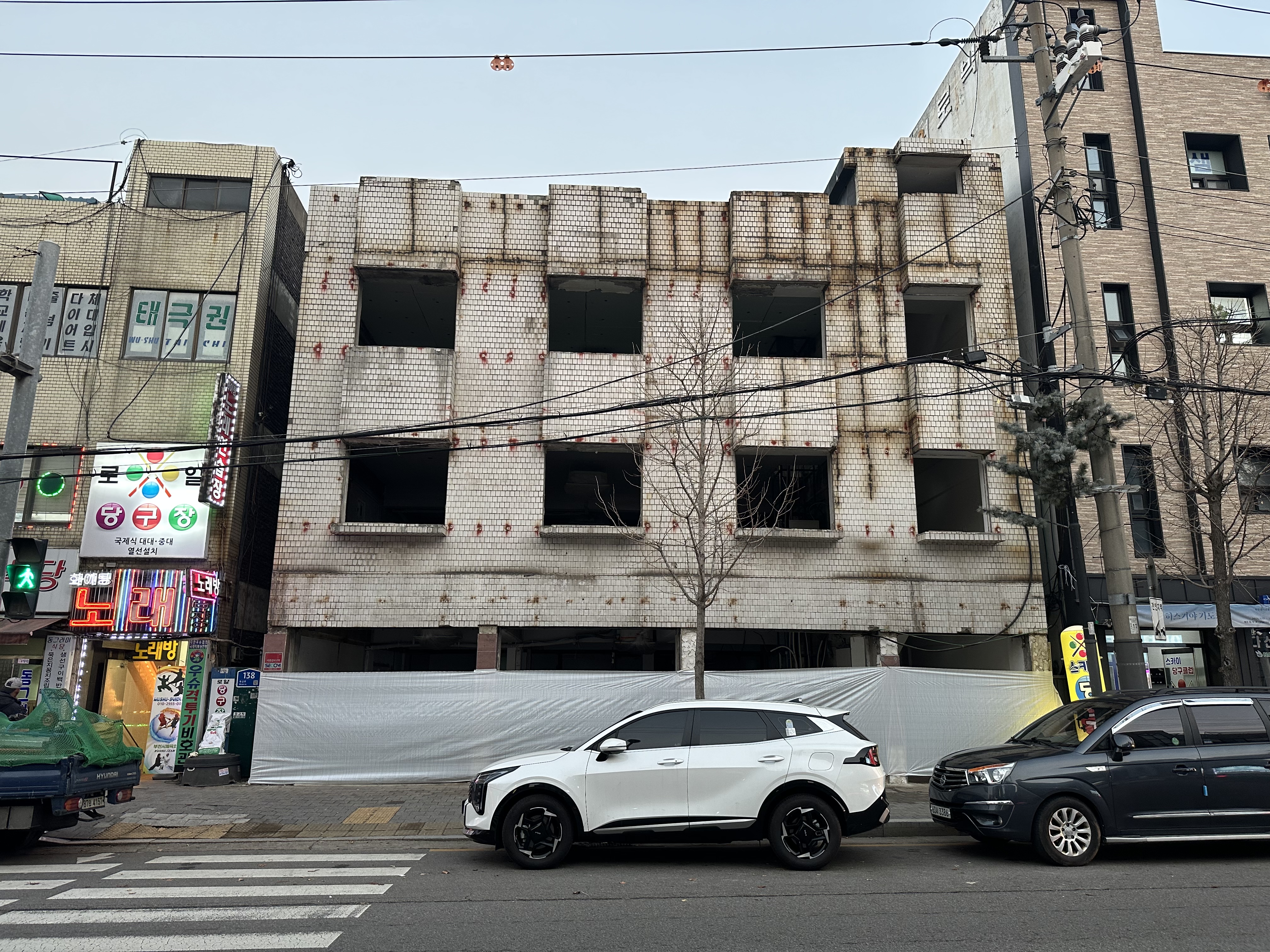 경기도 부천시 건물완파 철거 현장 사진 9
