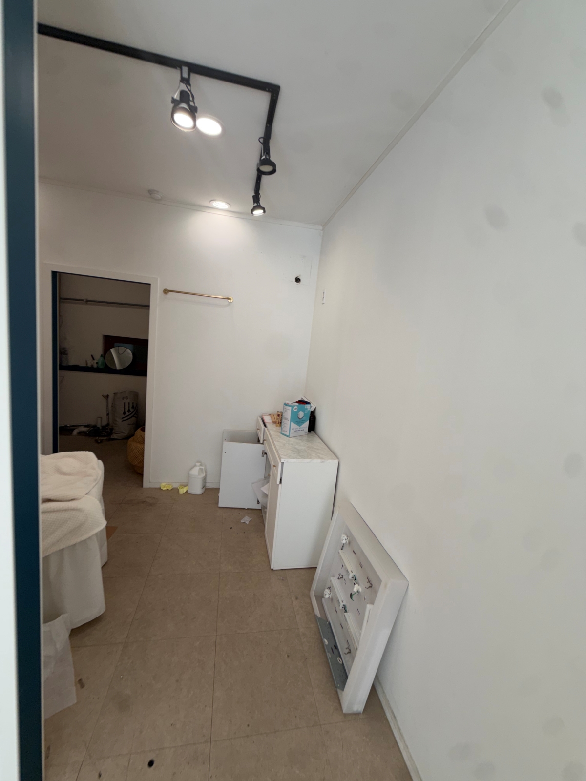 경기도 군포시 네일샵 원상복구 현장 사진 3