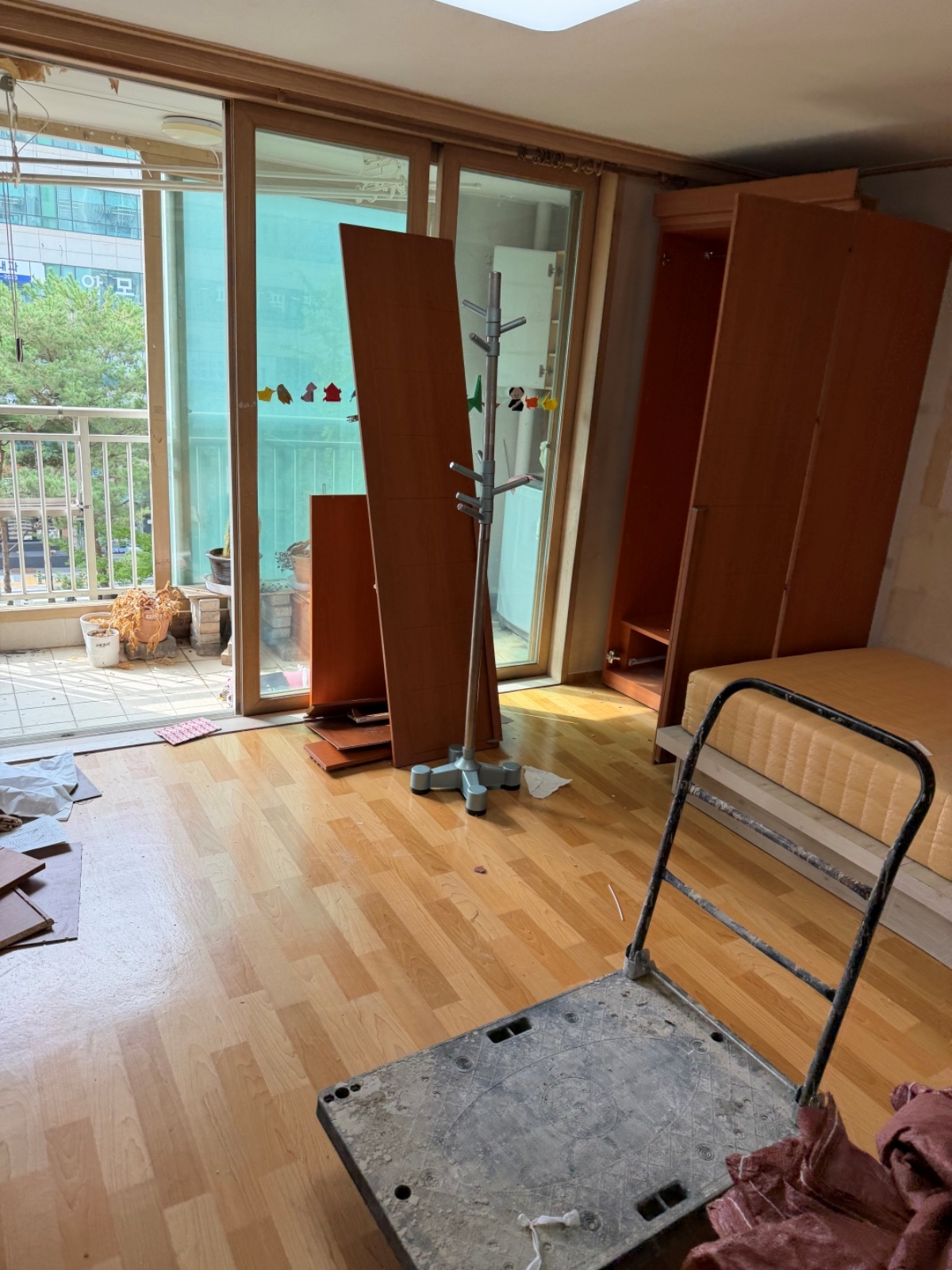 경기도 파주시 아파트 내부철거 현장 사진 3