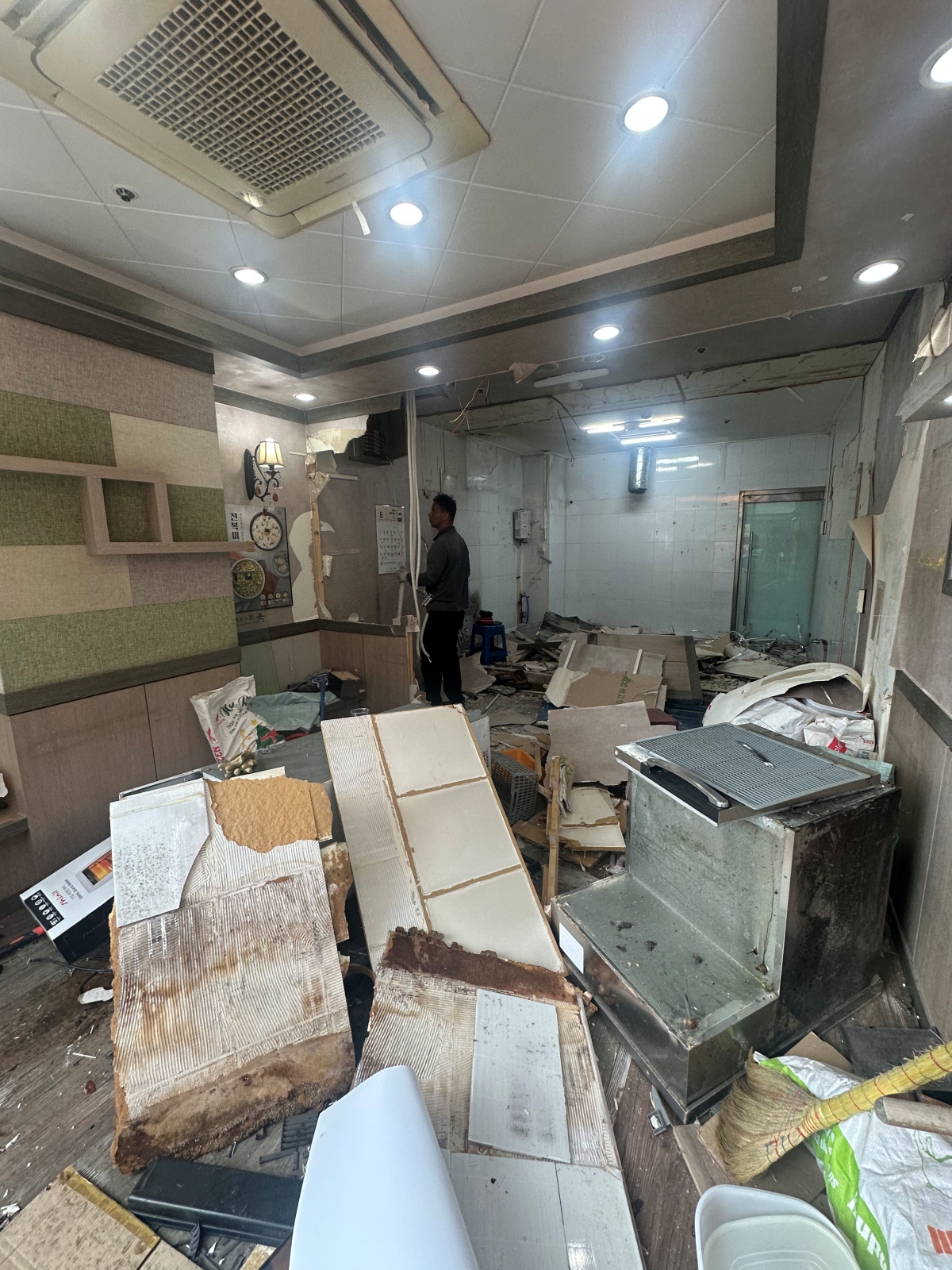 서울특별시 강동구 본죽 원상복구 현장 사진 10