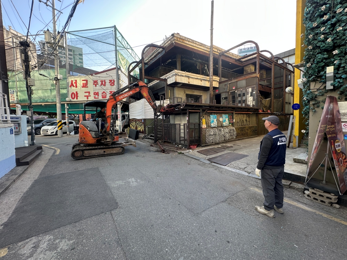서울특별시 마포구 상가 건물완파 현장 사진 9