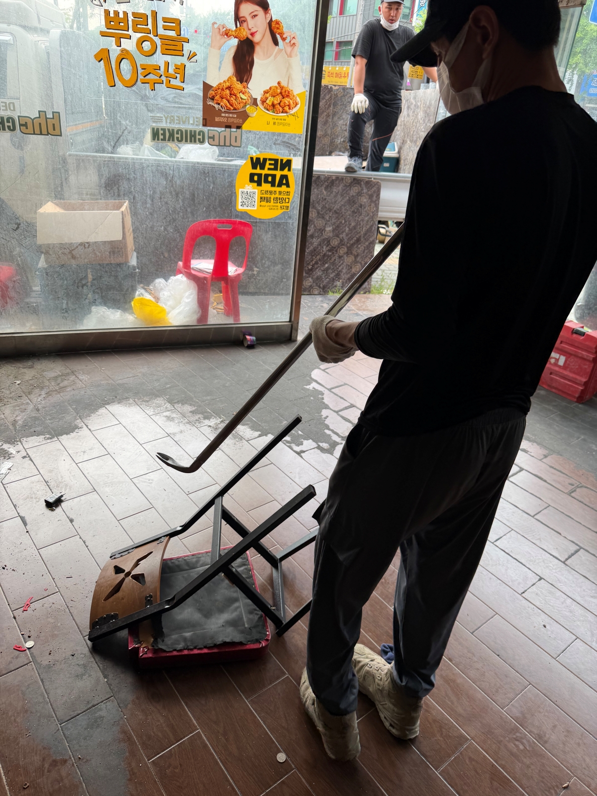 인천광역시 미추홀구 치킨집(bhc) 원상복구 철거 현장 사진 4