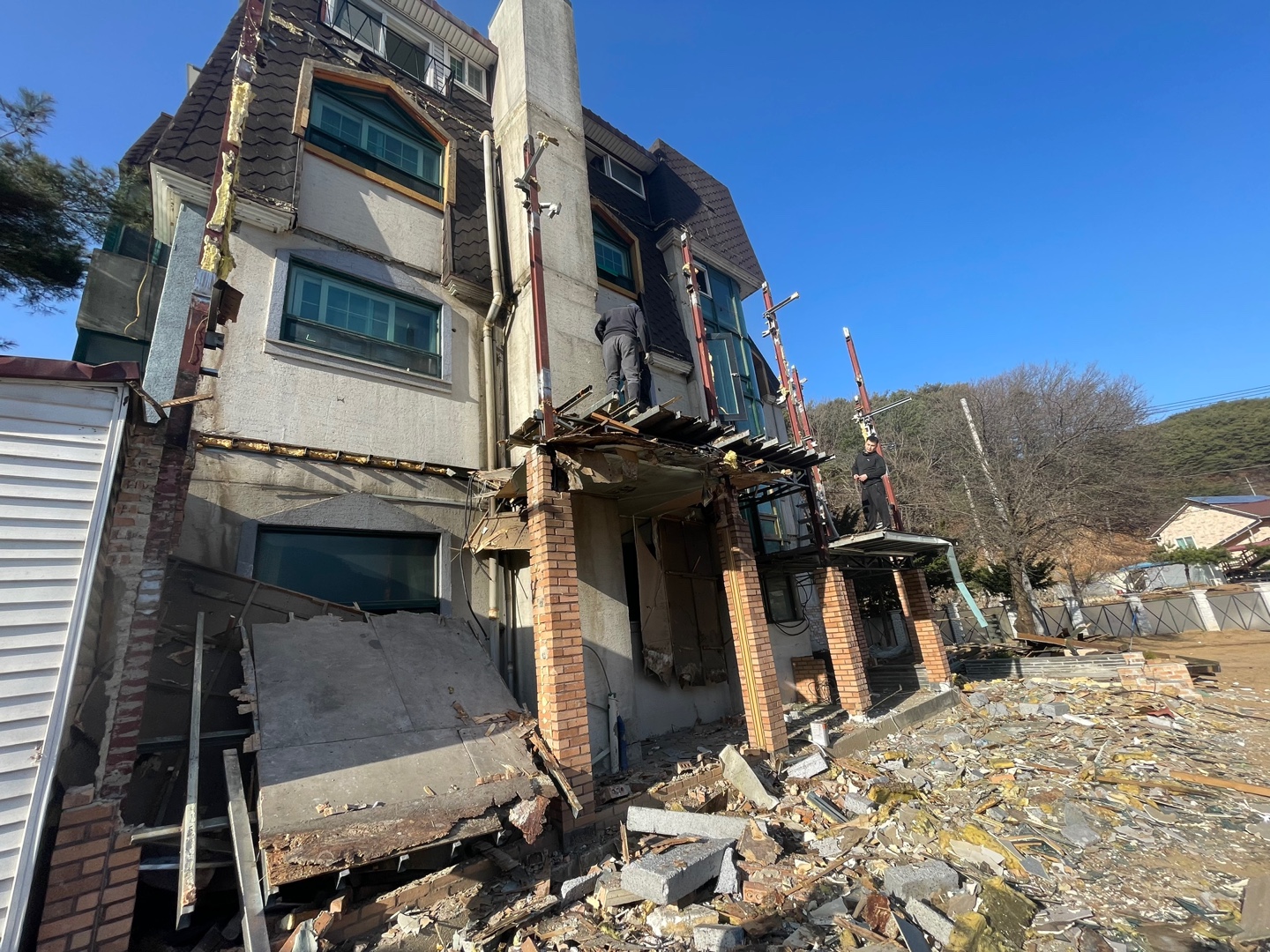 충청북도 단양군 모텔 외부철거 현장 사진 4