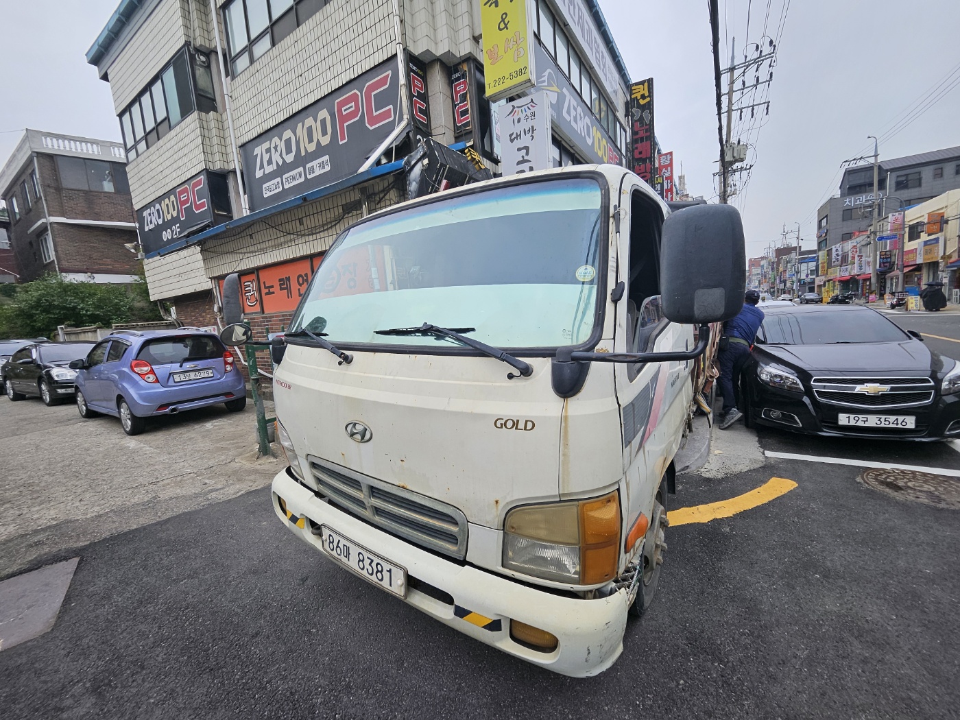 경기도 수원시 지하 주차장 철거 현장 사진 1