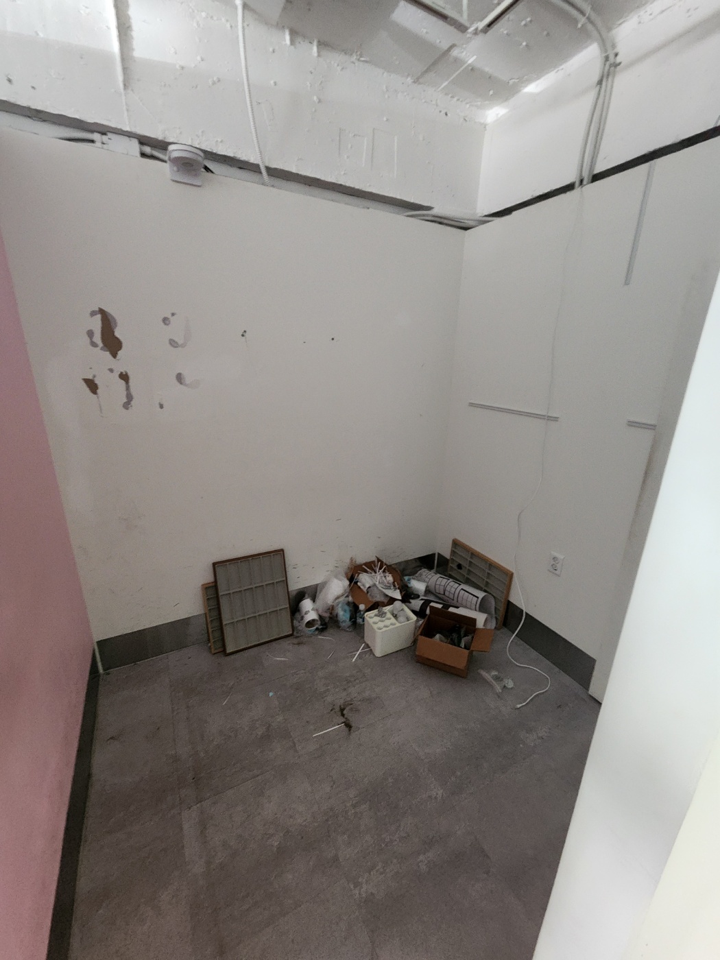 서울특별시 마포구 포토부스 철거 현장 사진 1