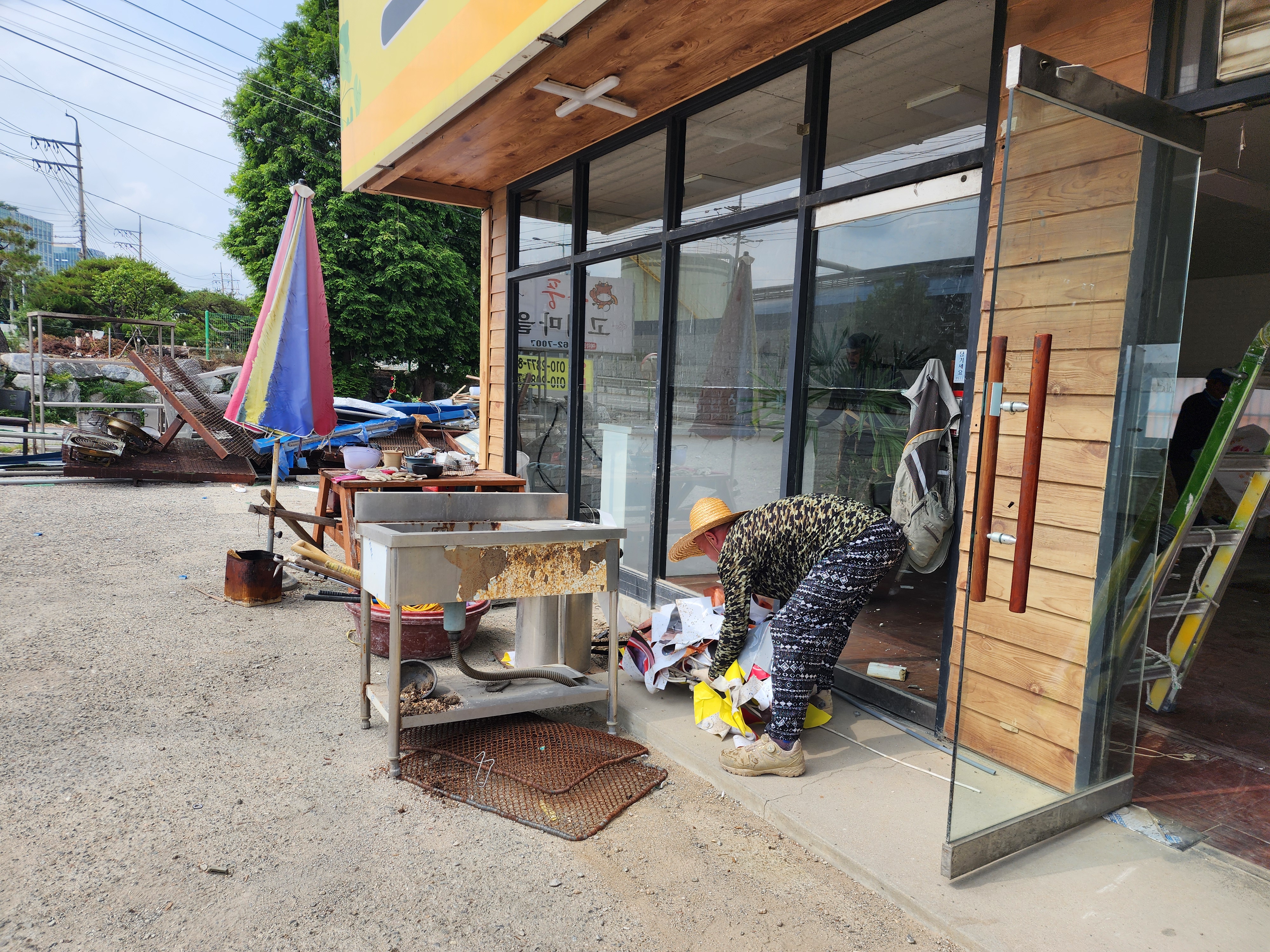 경기도 평택시 한식뷔페 철거 현장 사진 5